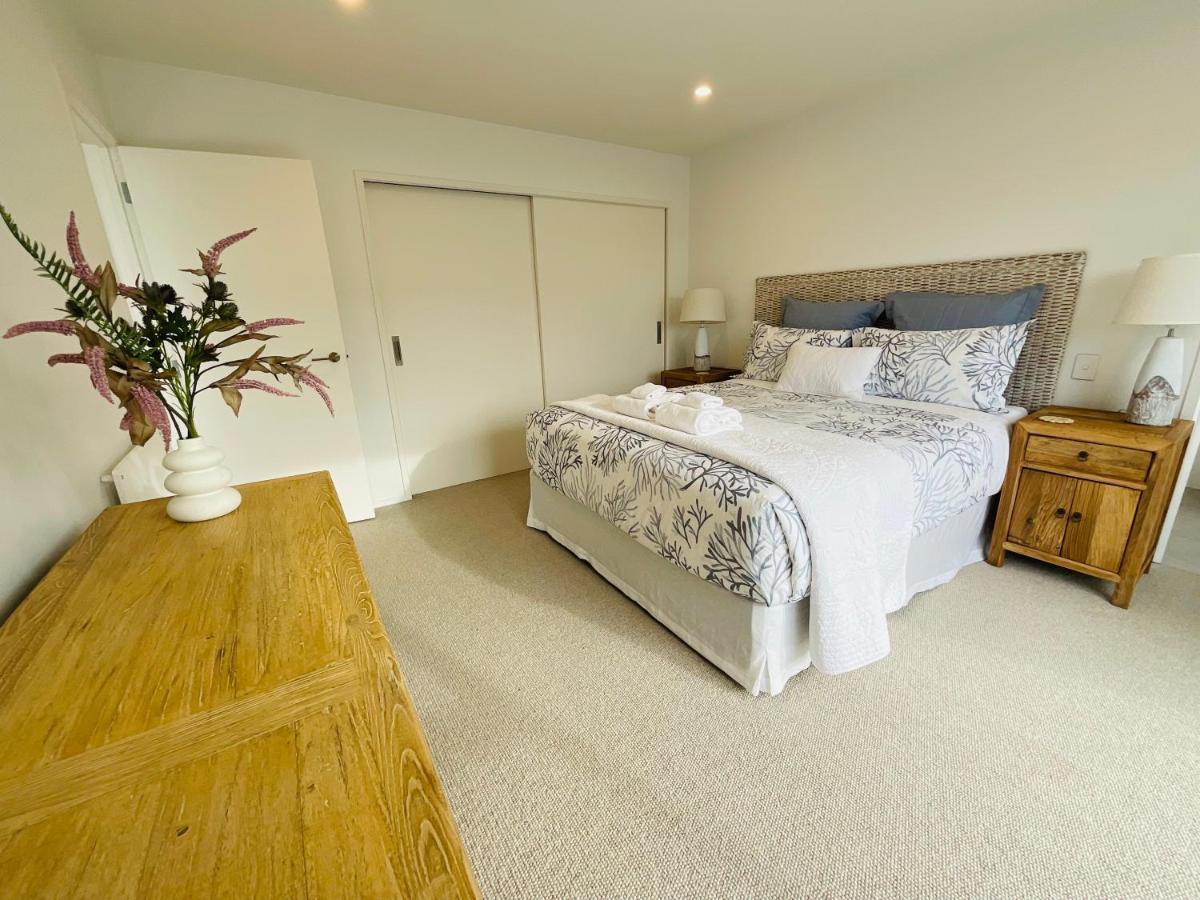Deluxe Downtown Mount Maunganui Villa Exteriör bild