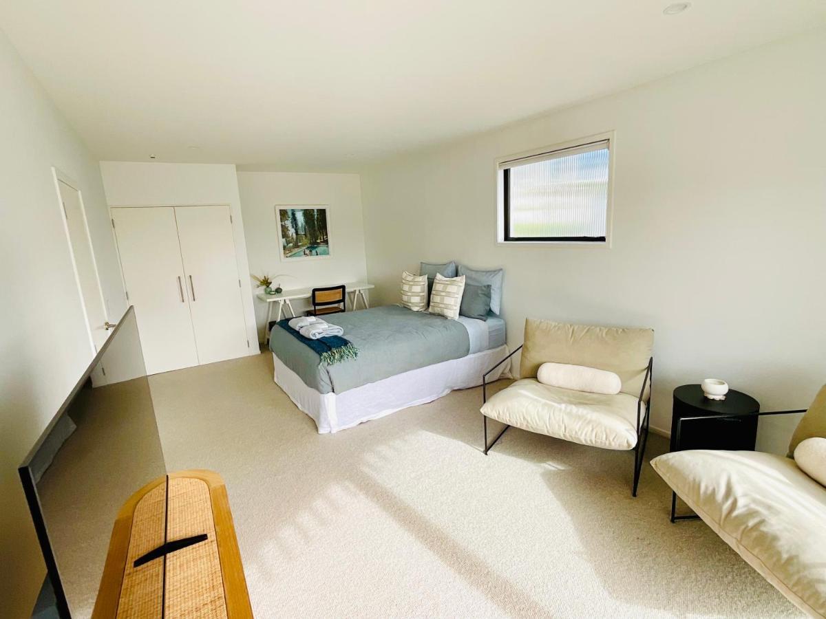 Deluxe Downtown Mount Maunganui Villa Exteriör bild