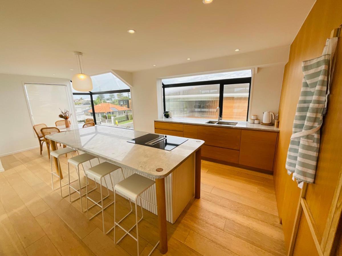Deluxe Downtown Mount Maunganui Villa Exteriör bild
