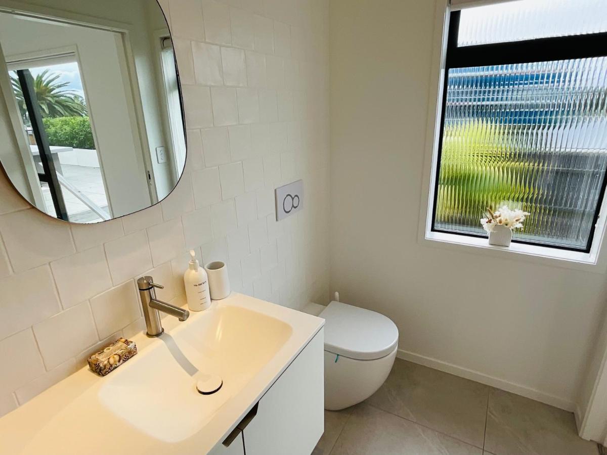 Deluxe Downtown Mount Maunganui Villa Exteriör bild