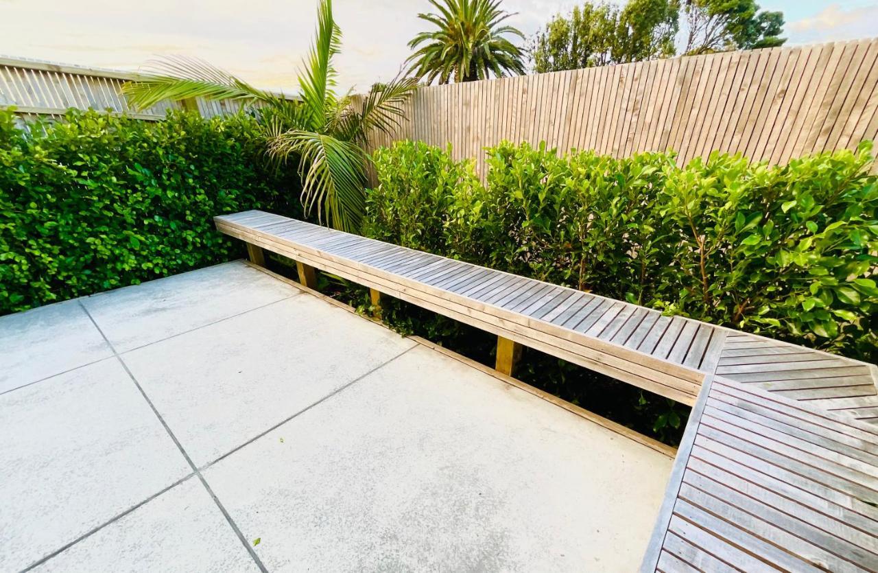 Deluxe Downtown Mount Maunganui Villa Exteriör bild